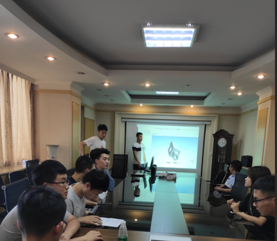 2018級碩士1班開展軟件技能交流學(xué)習(xí)活動(dòng)